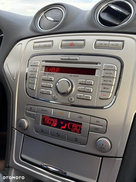 Ford Mondeo 2.0 TDCi Titanium - 10
