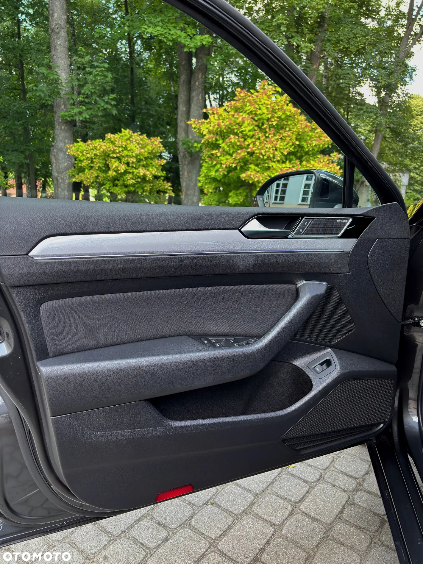 Volkswagen Passat Variant 2.0 TDI SCR DSG Business - 9