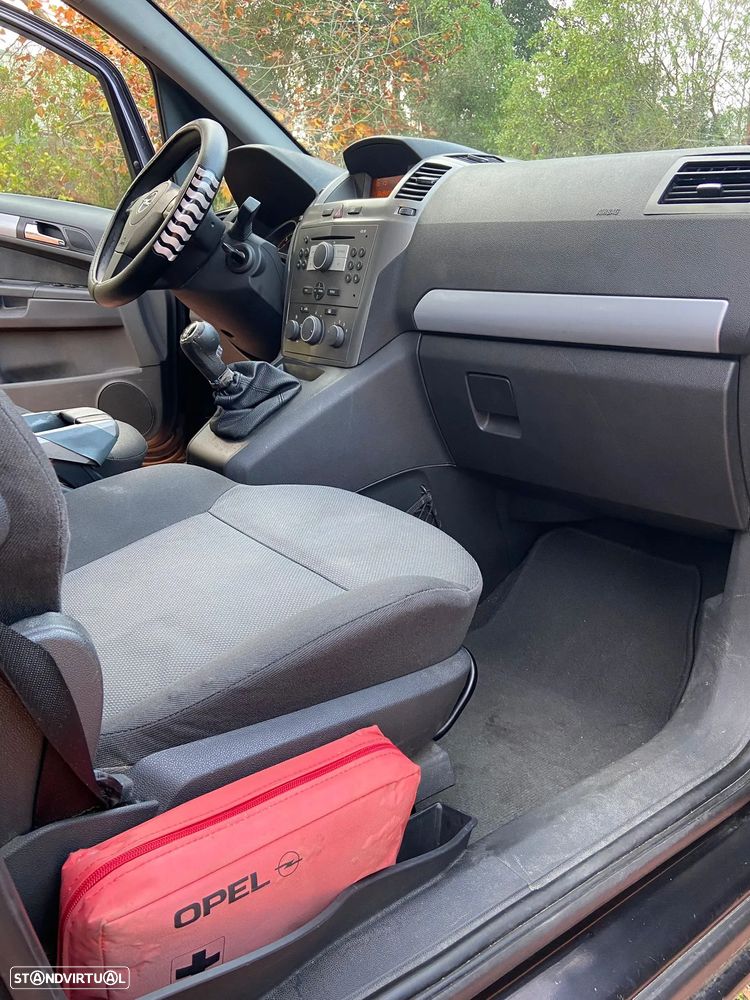 Opel Zafira 1.9 CDTi Enjoy - 7