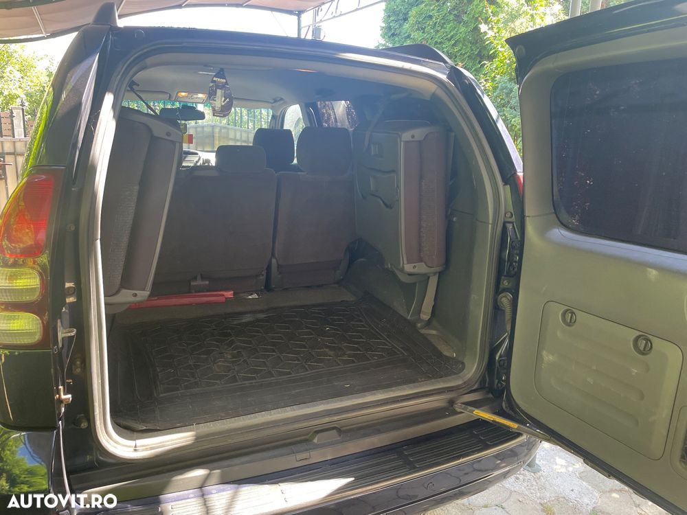 Toyota Land Cruiser - 1