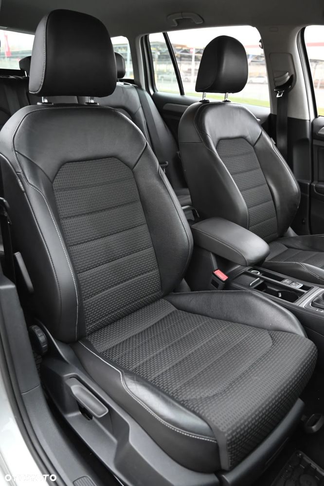 Volkswagen Golf Variant ver-vii-1-6-tdi-bluemotion-trendline - 26