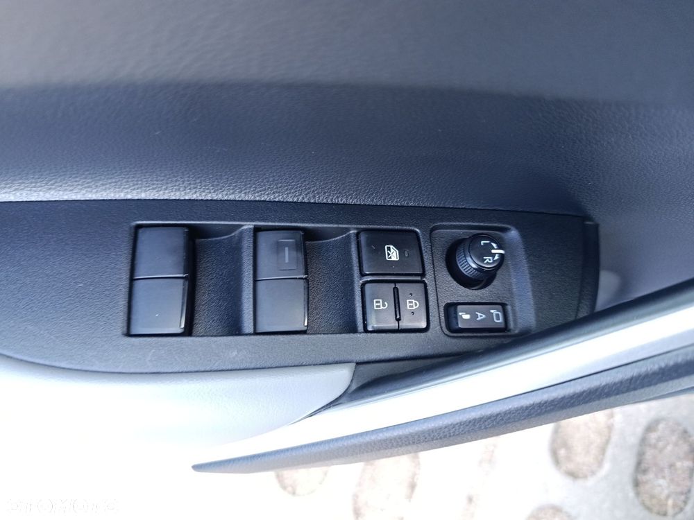 Toyota Corolla Cross - 28