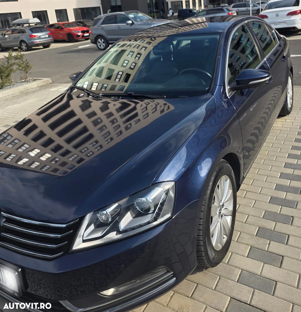 Volkswagen Passat 2.0 TDI DPF Blue TDI DSG Comfortline - 1