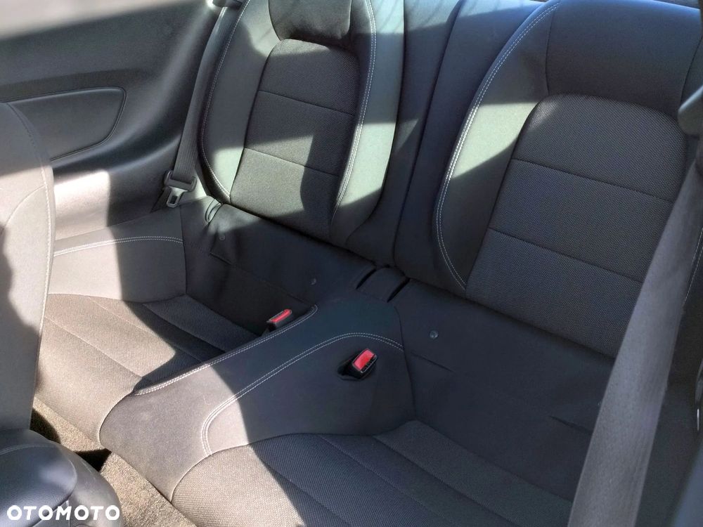 Ford Mustang 3.7 V6 - 8