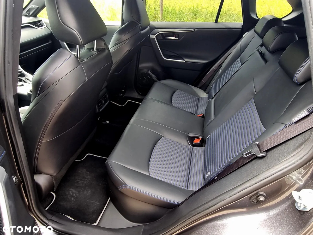Toyota RAV4 - 14