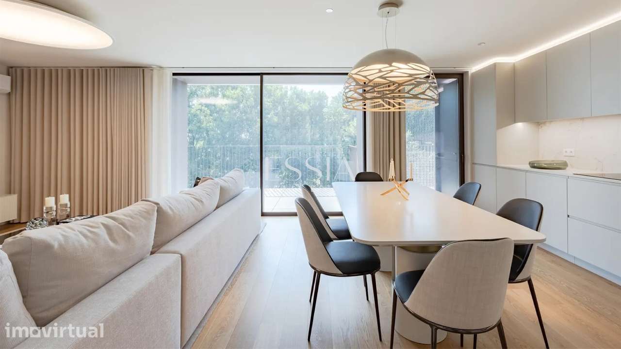 Apartamento T4 Novo com Varanda nos Jardins da Arrábida - Grande imagem: 3/26