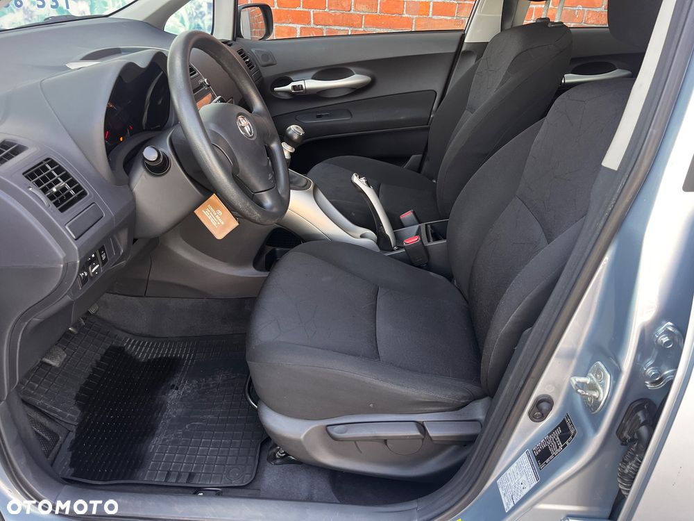Toyota Auris 1.33 VVT-i Life - 24