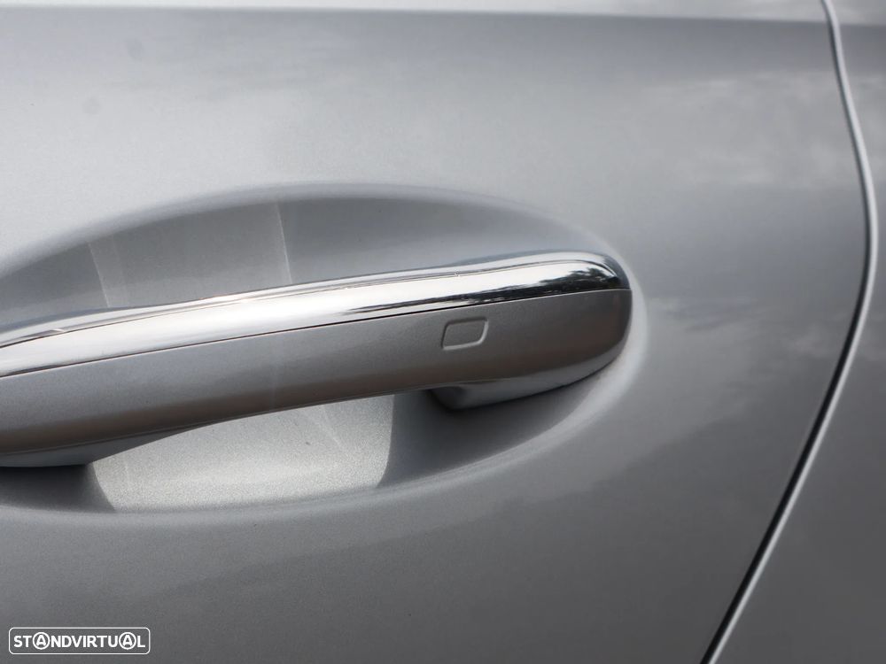 Mercedes-Benz C 300 e T 9G-TRONIC AMG Line - 12