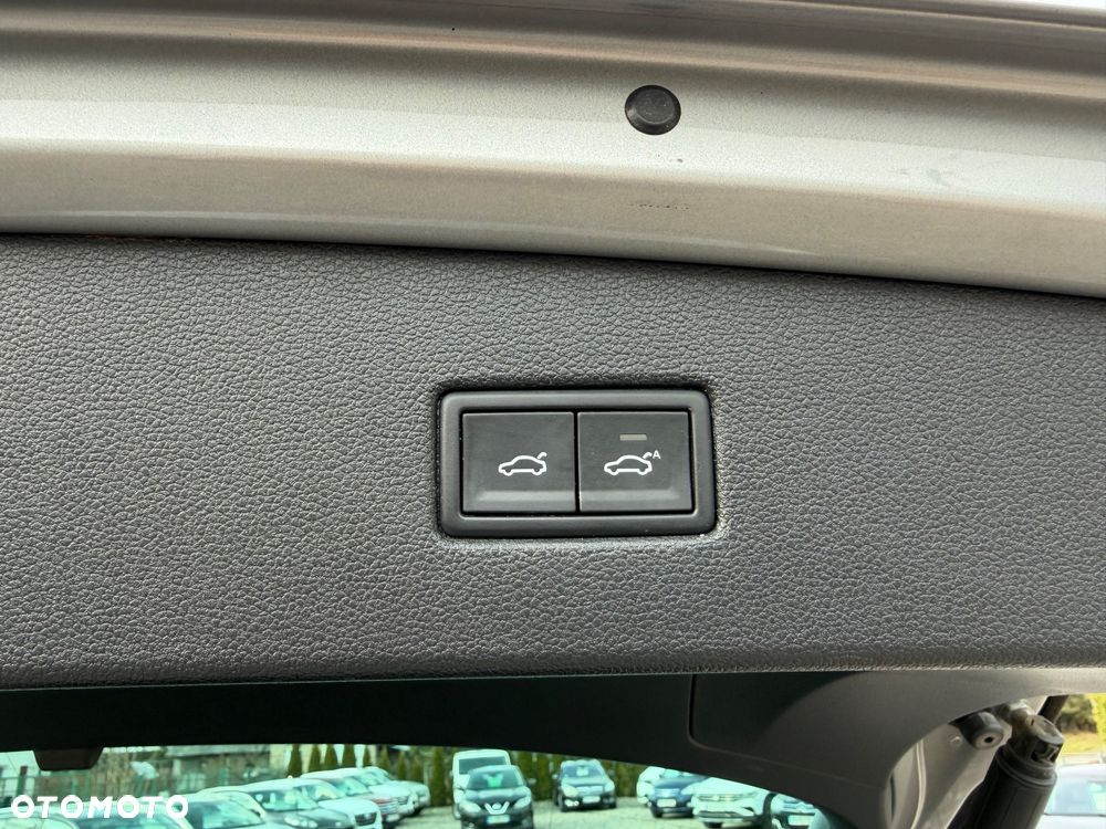 Volkswagen Tiguan - 31