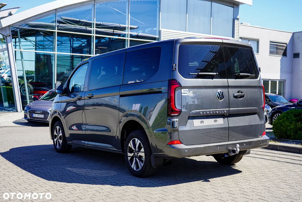 Volkswagen Caravelle - 11
