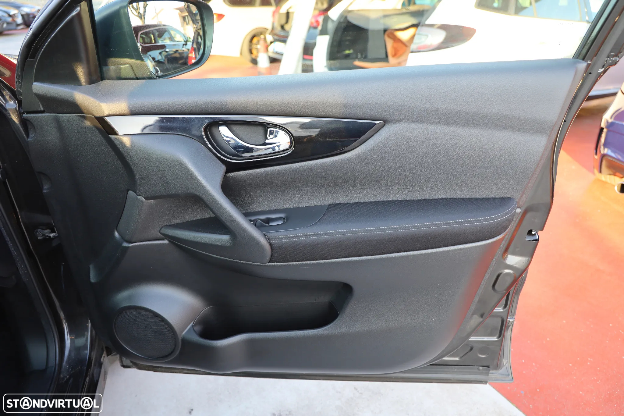 Nissan Qashqai 1.5 dCi N-Connecta 18 - 13