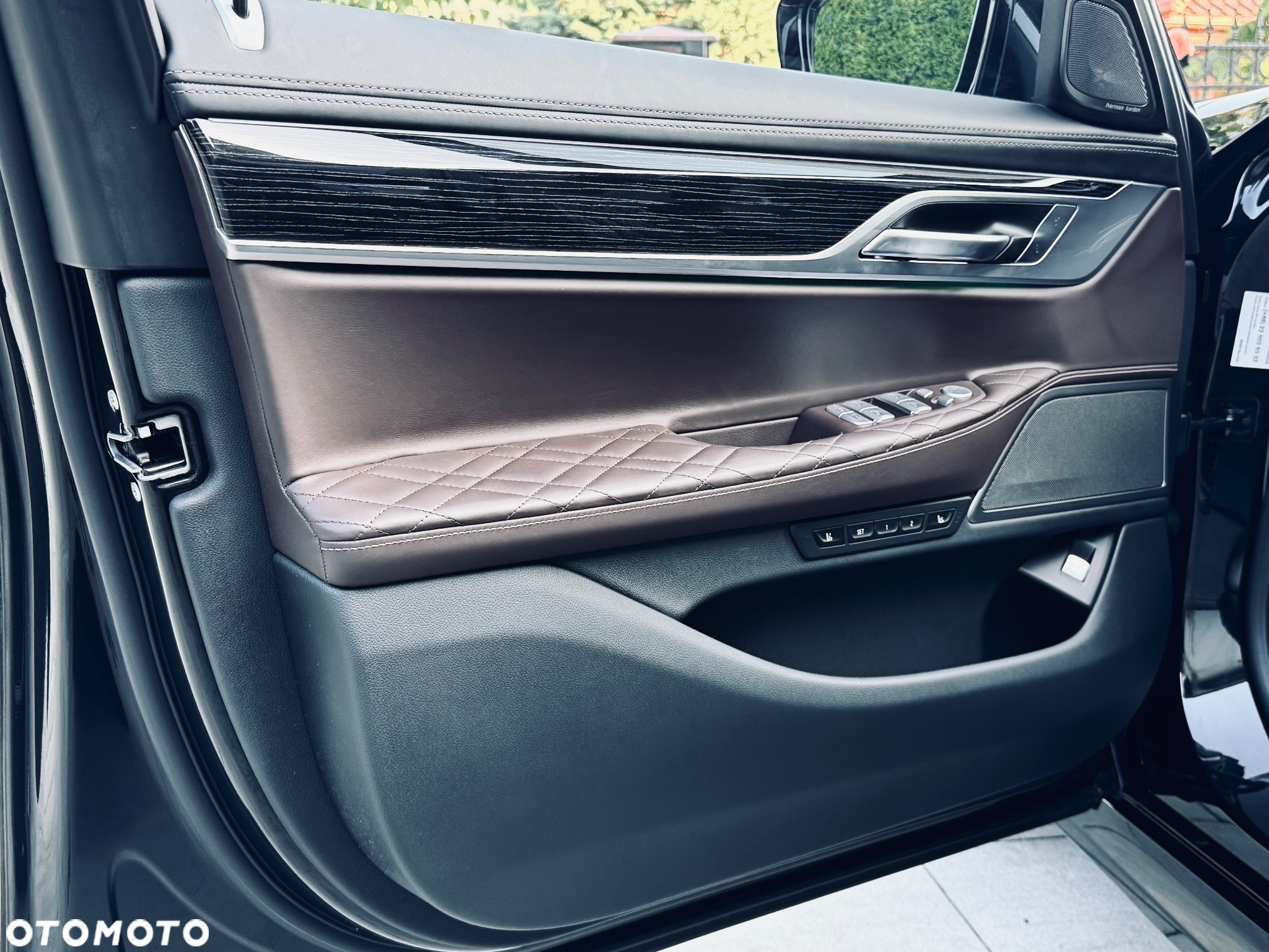 BMW Seria 7 - 18
