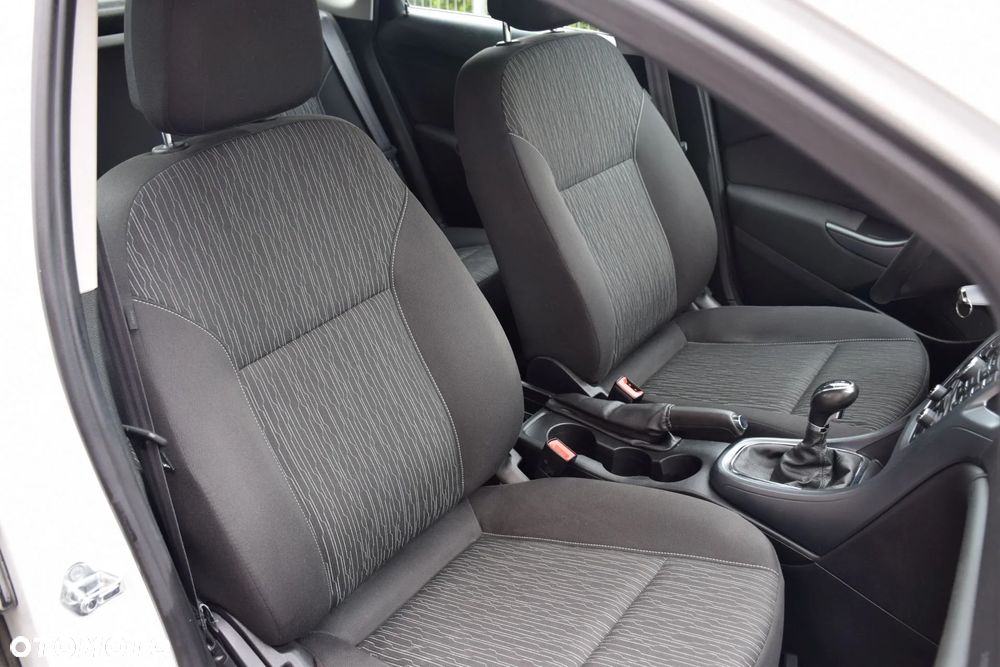 Opel Astra 1.6 Design Edition - 10