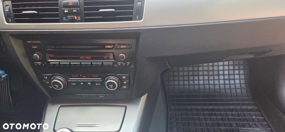 BMW Seria 3 316i - 5