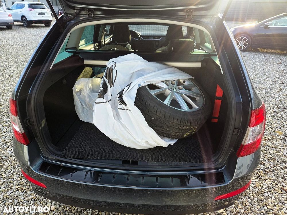 Skoda Octavia 1.6 TDI (Green tec) DSG Style - 22