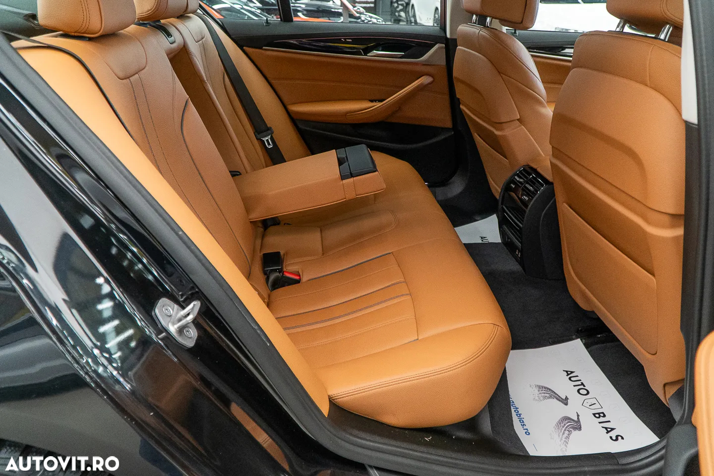 BMW Seria 5 520i AT MHEV - 8