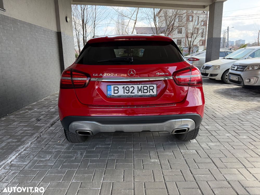 Mercedes-Benz GLA 200 d 4MATIC Aut. - 13