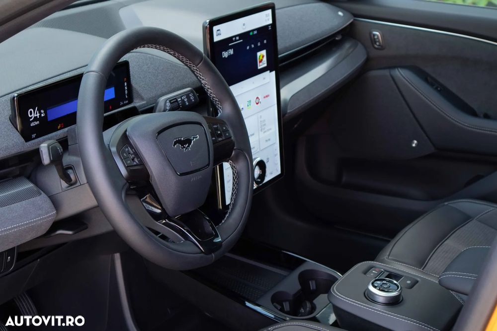 Ford Mustang Mach-E - 13