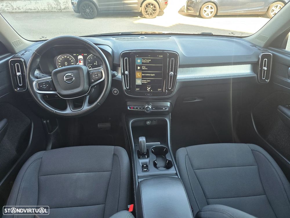 Volvo XC 40 1.5 T3 Momentum Geartronic - 17