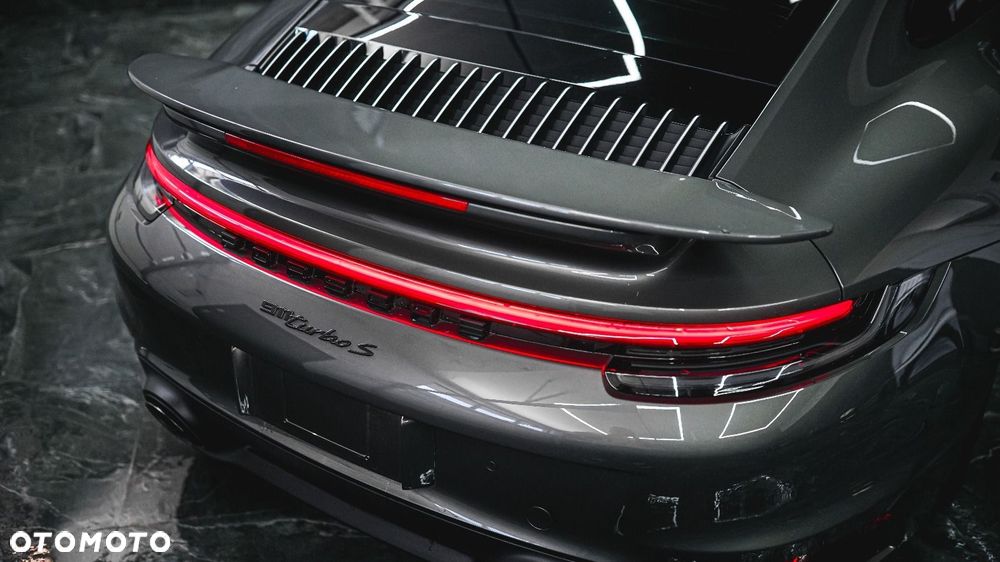 Porsche 911 Turbo S - 10