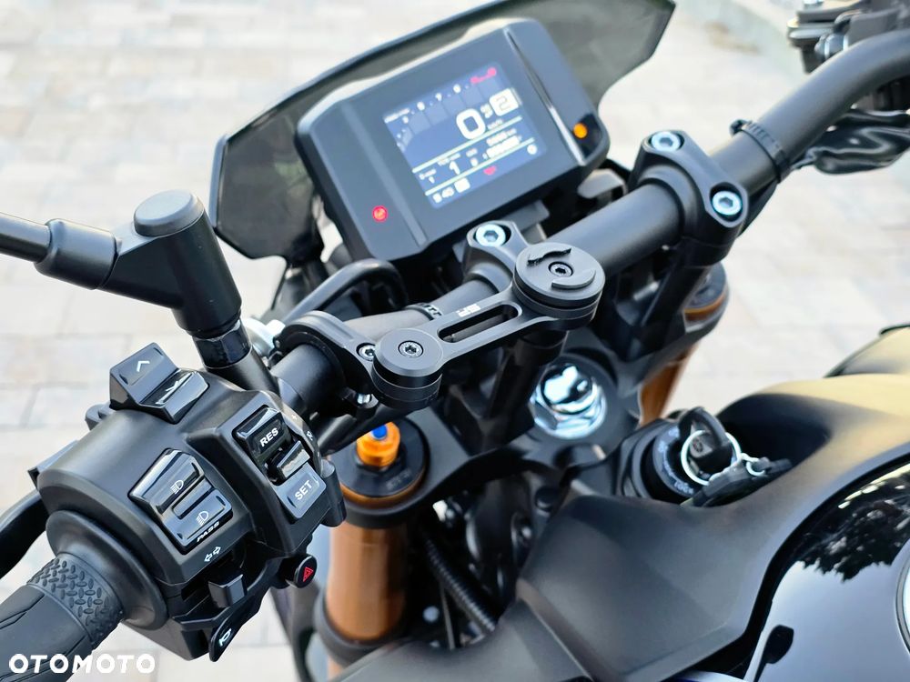 Yamaha MT - 20