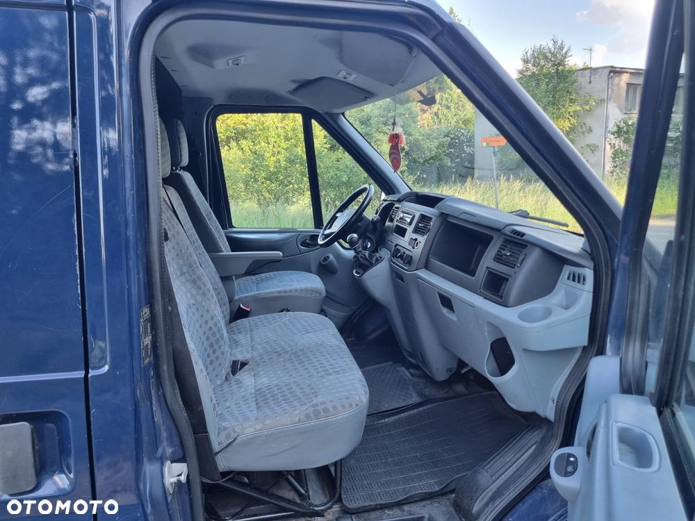 Ford Transit - 8