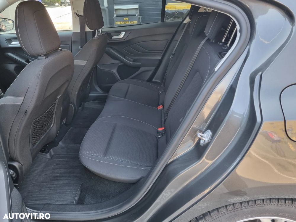 Ford Focus 1.0 EcoBoost Titanium - 23