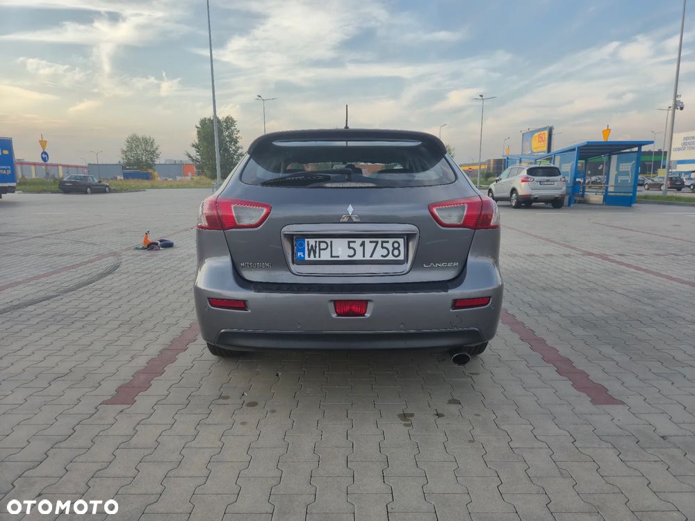 Mitsubishi Lancer 1.8 Inform - 6