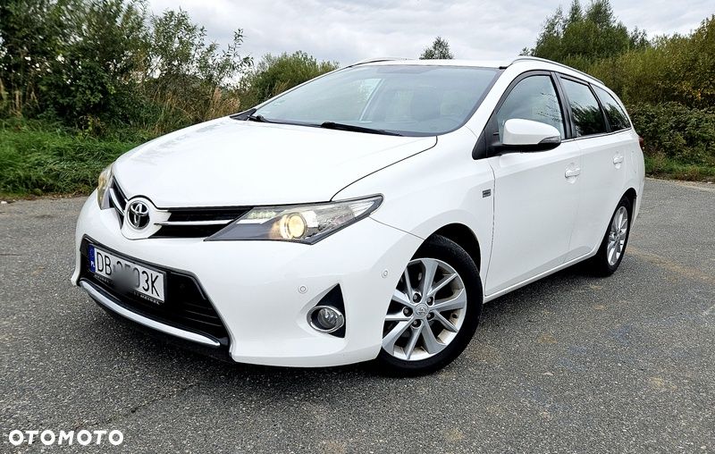 Toyota Auris 2.0 D-4D Comfort - 2