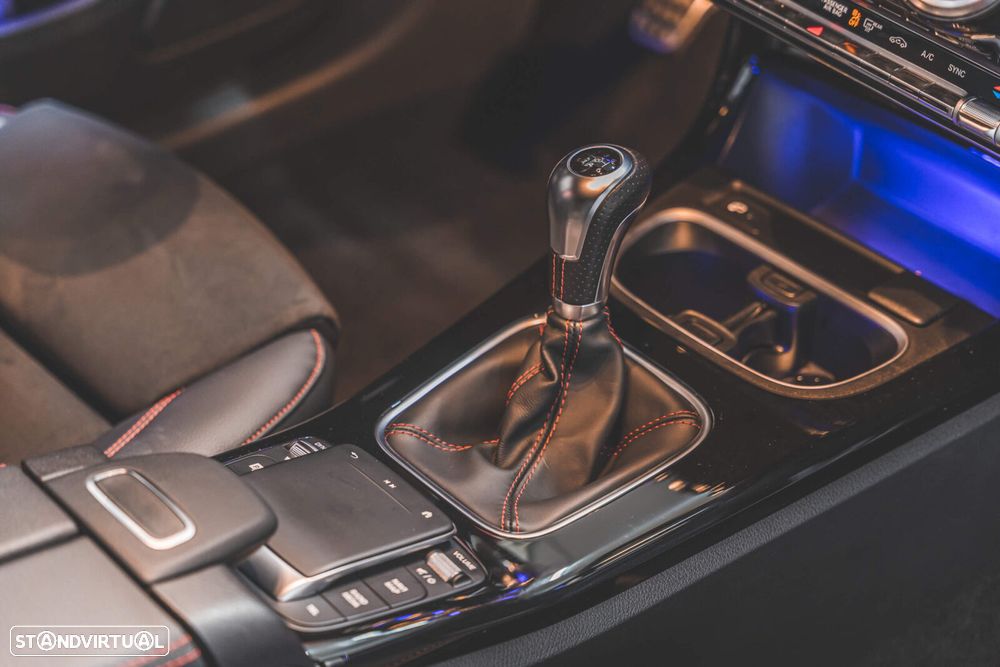 Mercedes-Benz A 160 AMG Line - 16