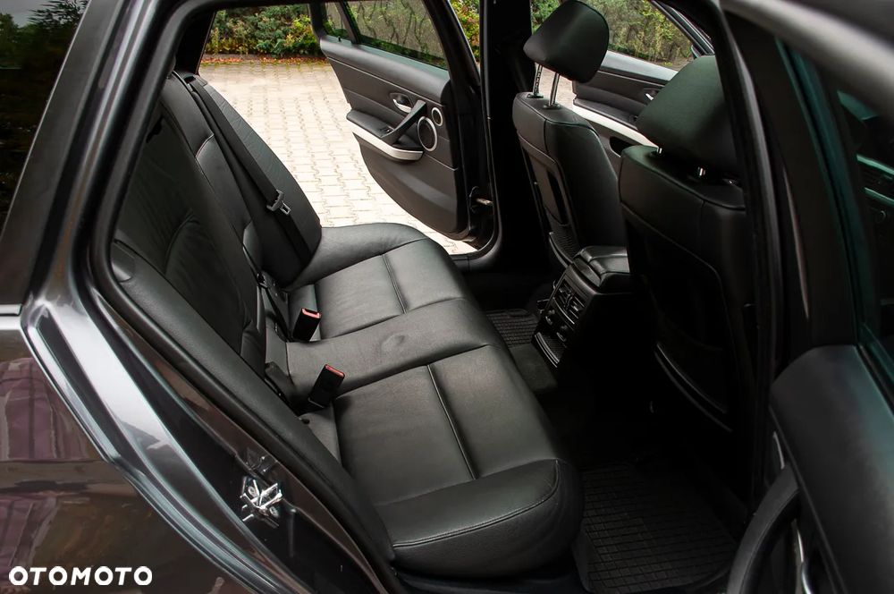 BMW Seria 3 325d DPF - 10