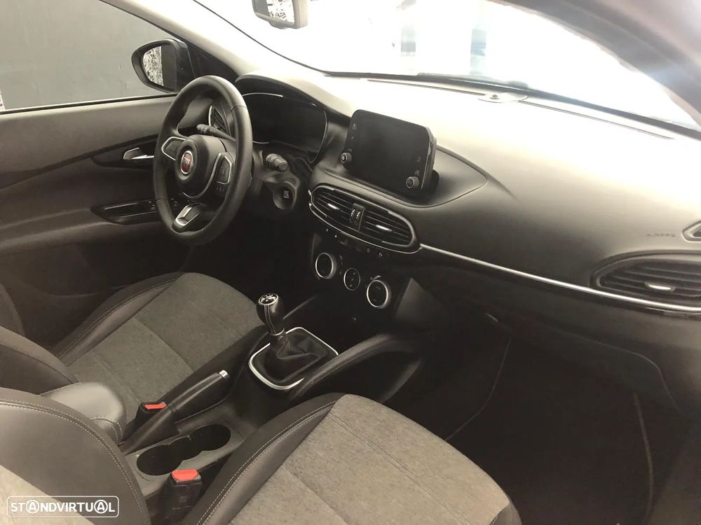 Fiat Tipo Cross 1.3 Multijet - 23