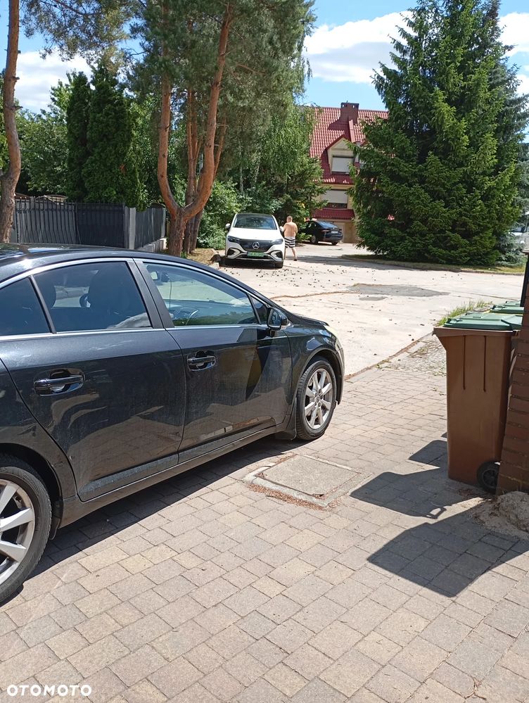 Toyota Avensis 1.8 Premium EU5 - 3