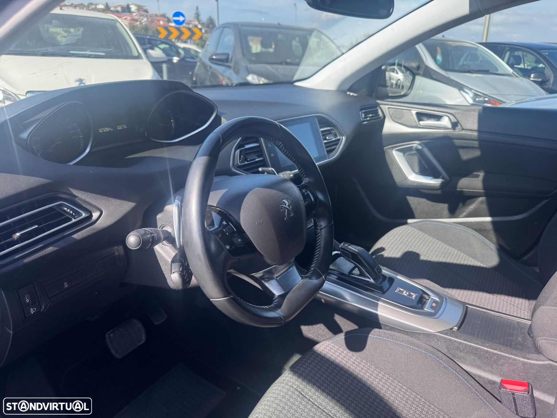 Peugeot 308 1.2 PureTech Allure EAT8 - 12