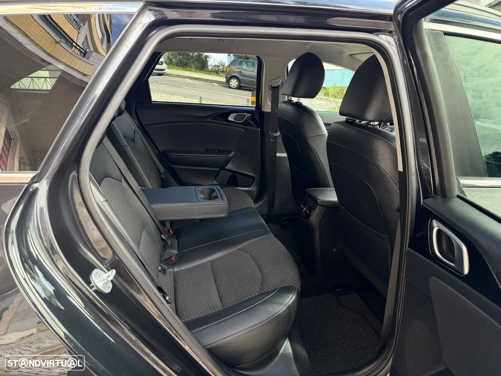 Kia Ceed SW 1.6 CRDi TX - 20