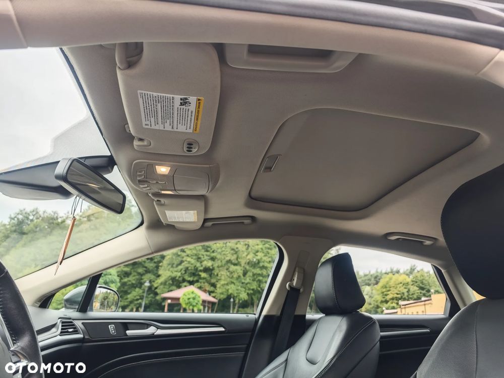 Ford Fusion 2.0 EcoBoost Titanium - 13