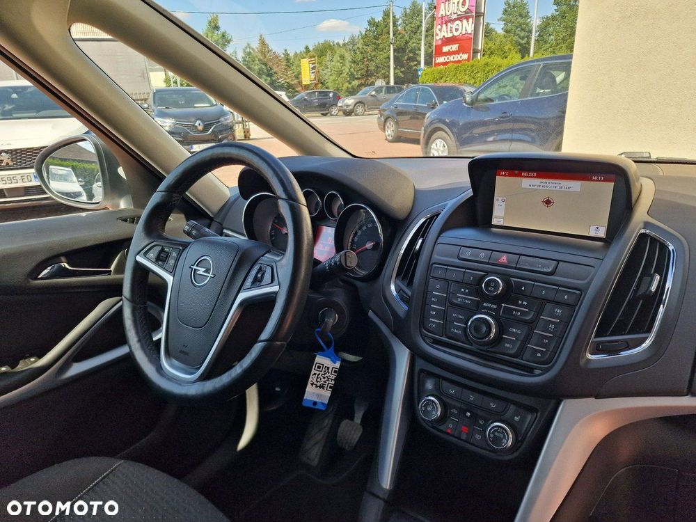 Opel Zafira Tourer 1.4 Turbo drive - 24