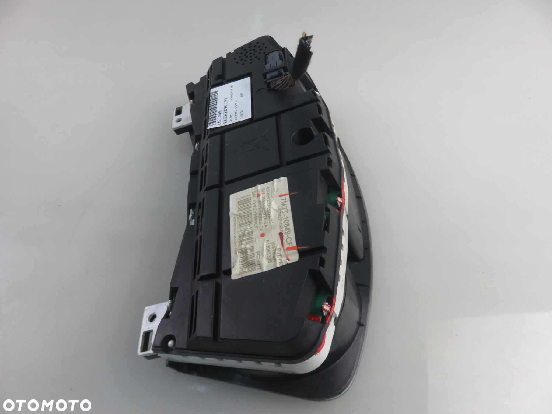 LICZNIK FORD S-MAX I (WA6) 1.8 TDCi 125 - QYWA 7M2T10849CF 8M2T14C026CA - 3