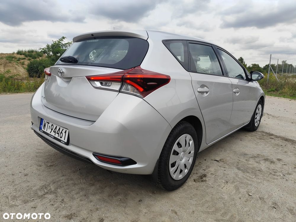 Toyota Auris 1.33 VVT-i Active - 1