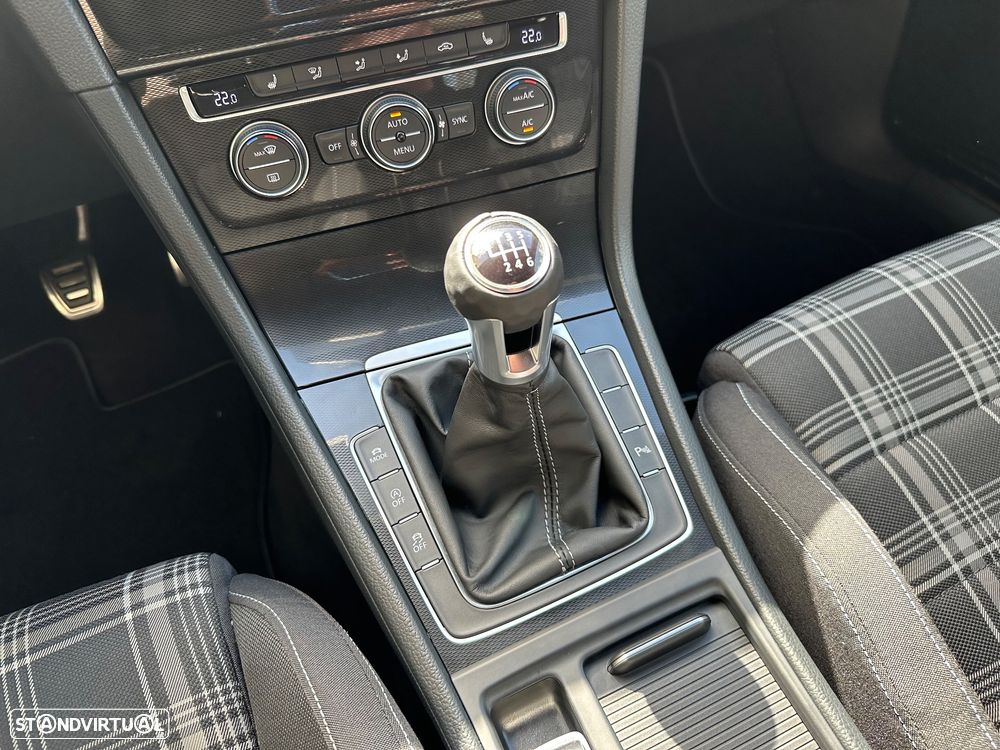 VW Golf 2.0 TDI GTD - 18