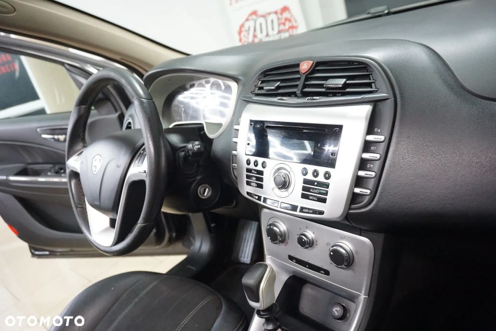 Lancia Delta 2.0 MJ Gold - 21