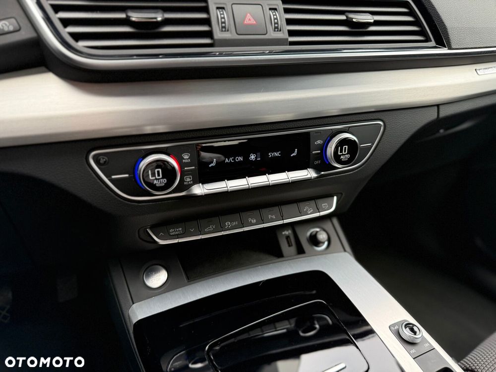Audi Q5 Sportback - 24