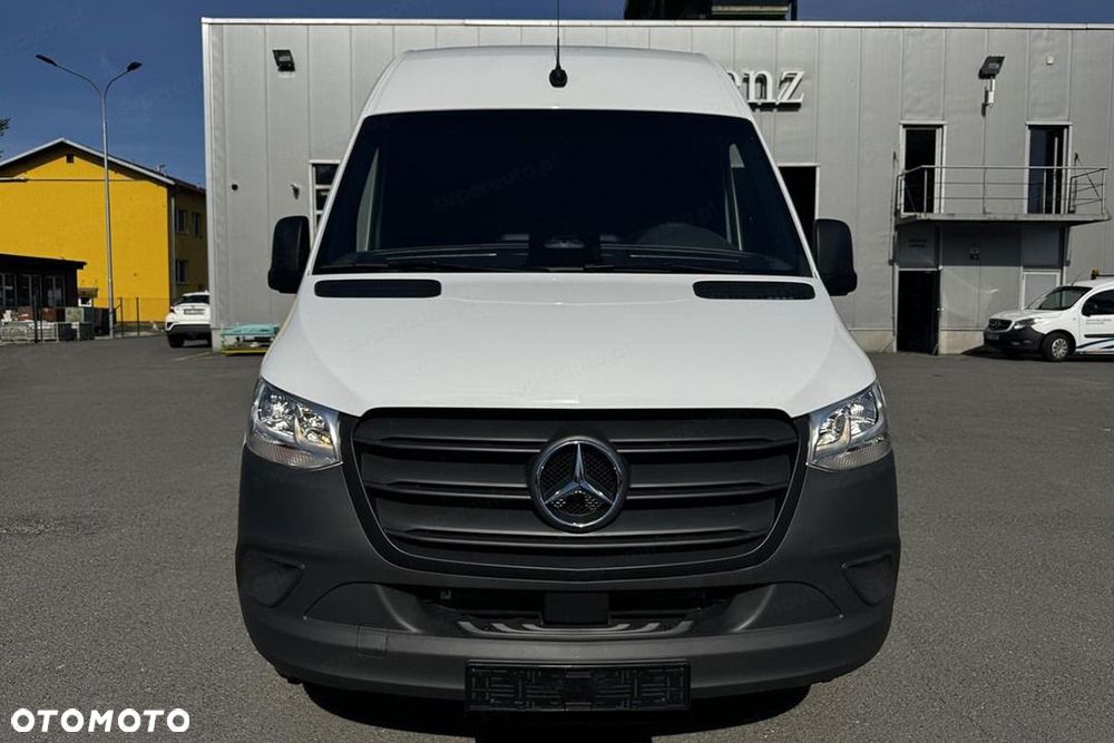 Mercedes-Benz Sprinter 317 CDI Długi PRO AUT 1.9 170KM - 4