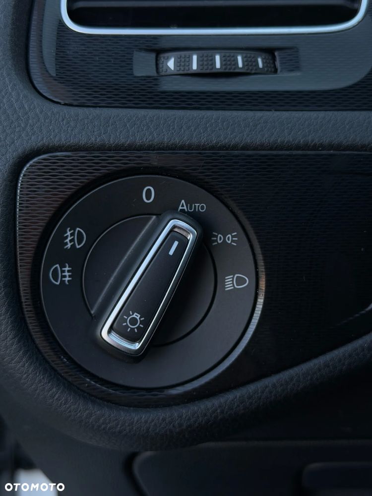 Volkswagen Golf - 28