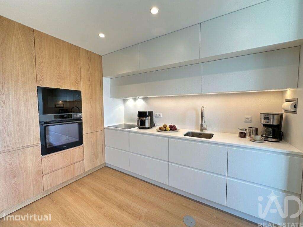 Apartamento T2 em Arcozelo de 97 m2 - Grande imagem: 3/29