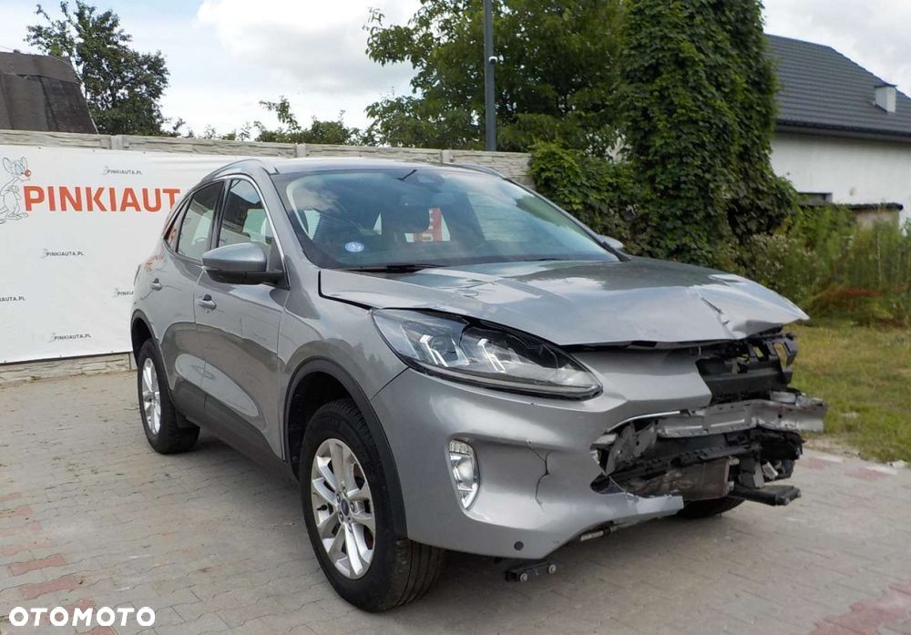 Ford Kuga - 1