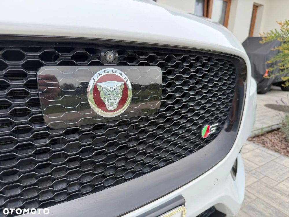 Jaguar F-Pace 3.0 V6 AWD S - 15