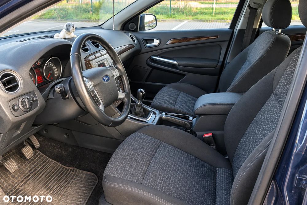 Ford Mondeo 2.0 TDCi Ghia - 8