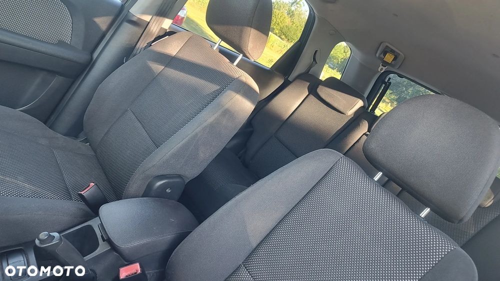 Kia Sportage 2.0 CRDi Tour - 7