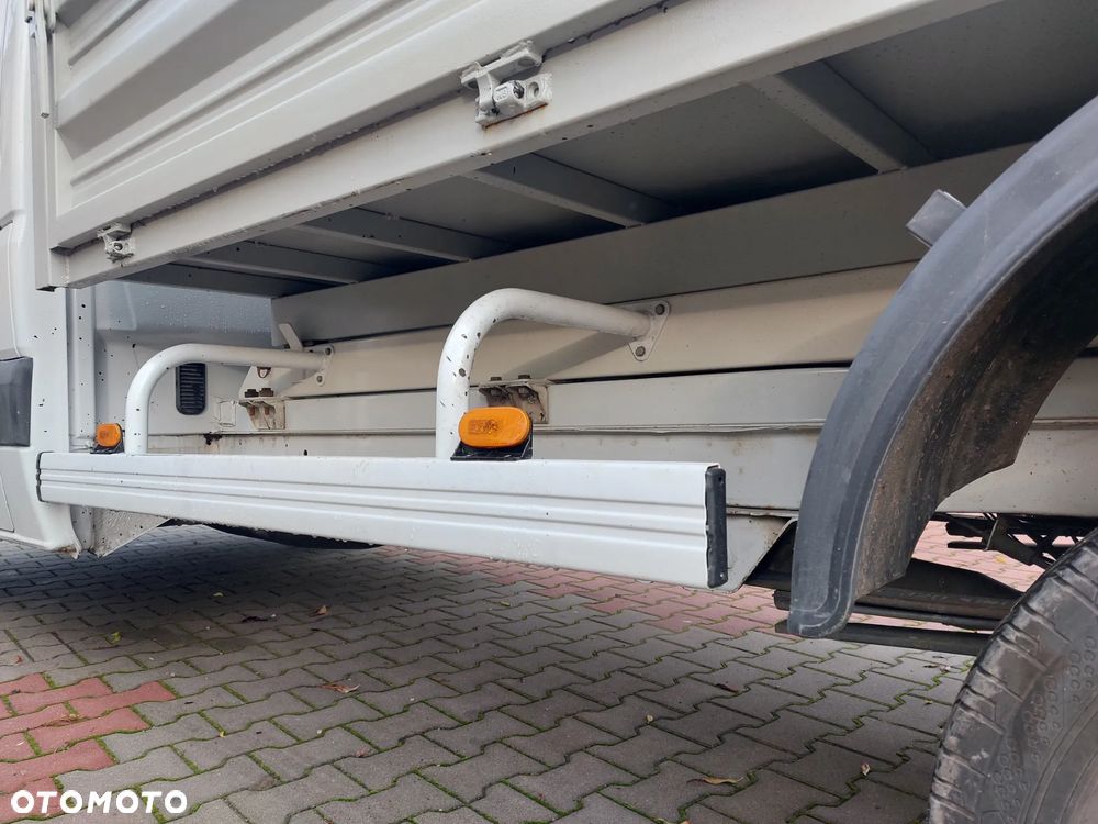 Mercedes-Benz Sprinter - 10